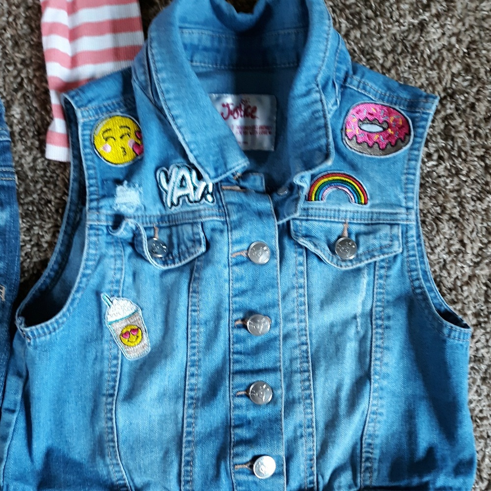 Justice jean vest